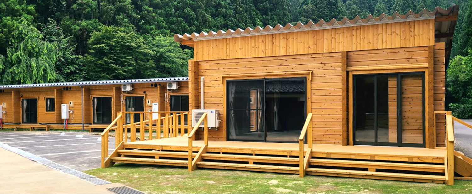応急仮設住宅 ログハウスの外観写真